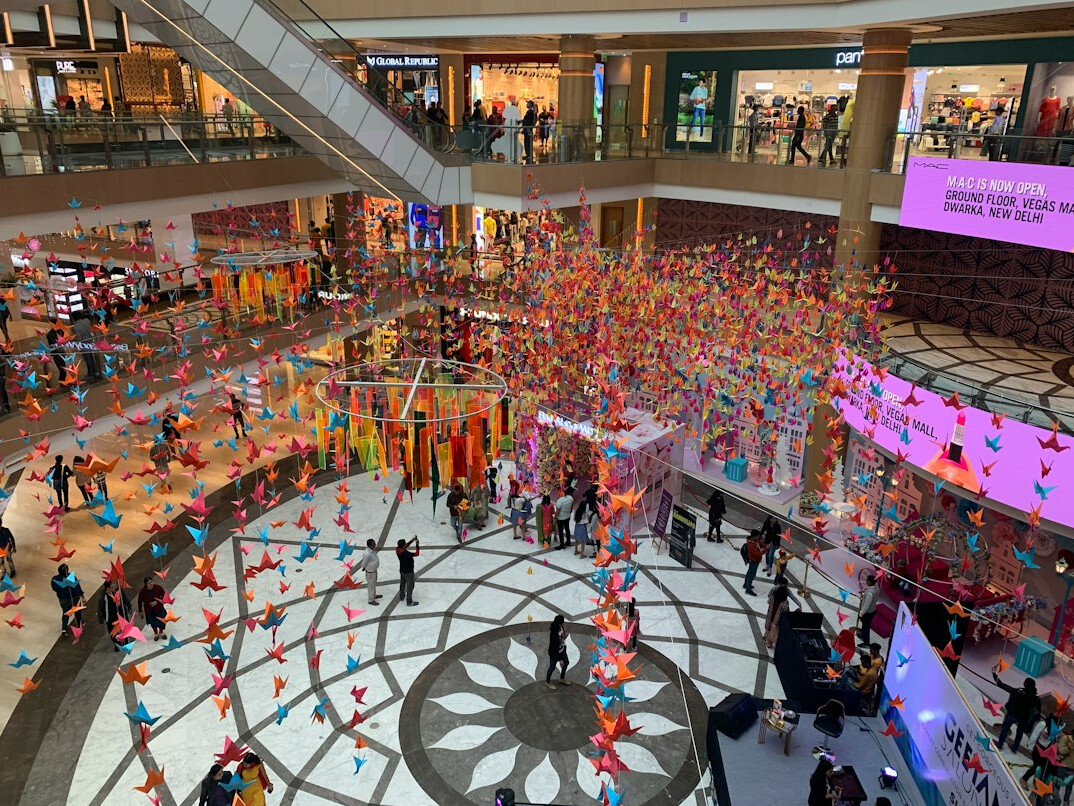group of shoplifters in mall