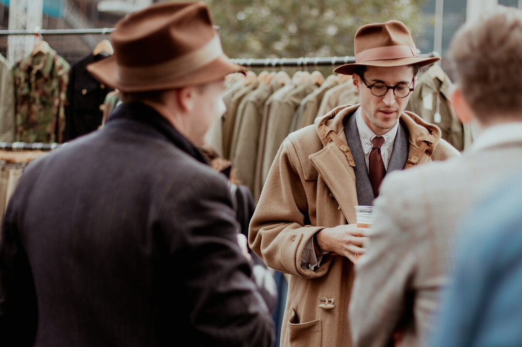 detective investigating store
